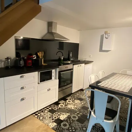 Duplex Avec Et Cour Privée Сasa de vacaciones Bonnelles