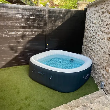 Duplex Avec Et Cour Privée Сasa de vacaciones Bonnelles