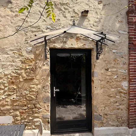 펜션 Duplex Avec Et Cour Privee
