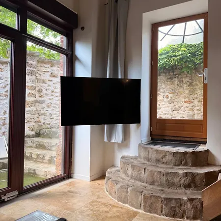 Duplex Avec Et Cour Privee Bonnelles