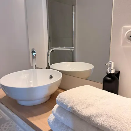 Duplex Avec Et Cour Privée Сasa de vacaciones Bonnelles