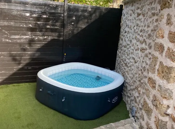 Vakantiehuis Duplex Avec Et Cour Privee Bonnelles